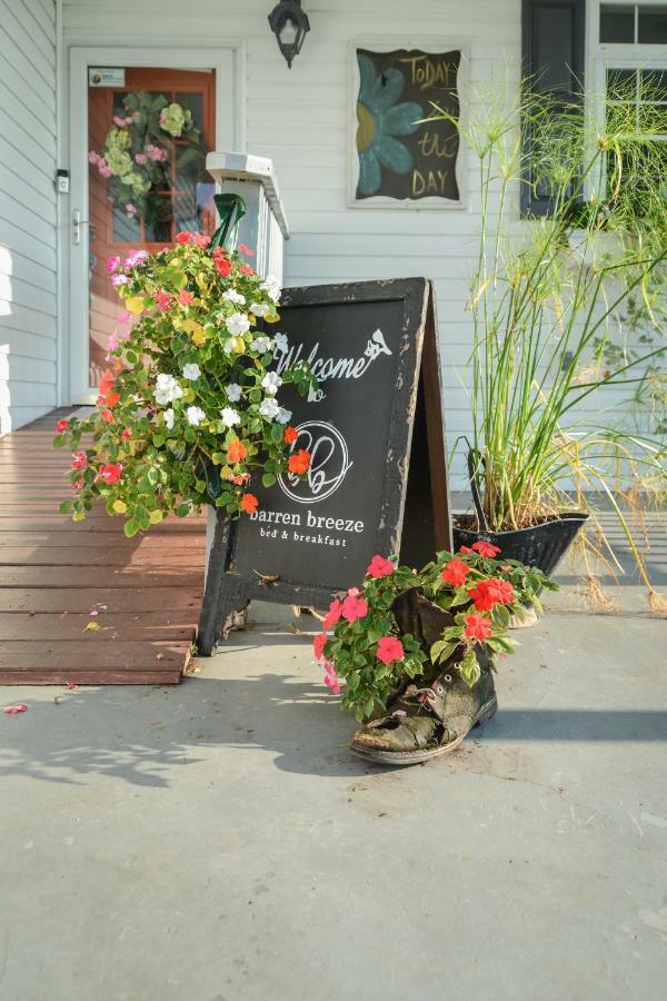 Barren Breeze Bed And Breakfast Lucas Exterior photo